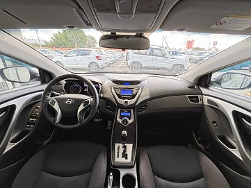 Hyundai Elantra, 2011г., передний привод, автомат