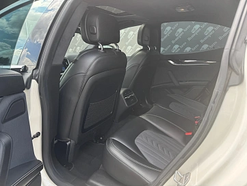 Maserati Ghibli, 2016г., полный привод, автомат