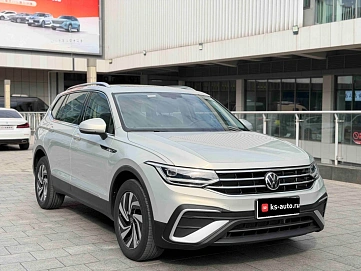 Volkswagen Tiguan, 2022г., передний привод, робот