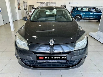 Renault Megane, 2010г., передний привод, механика