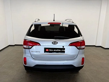 Kia Sorento, 2014г., передний привод, автомат