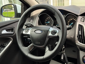 Ford Focus, 2012г., передний привод, робот