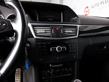 Mercedes-Benz E-Класс, 2011г., задний привод, автомат