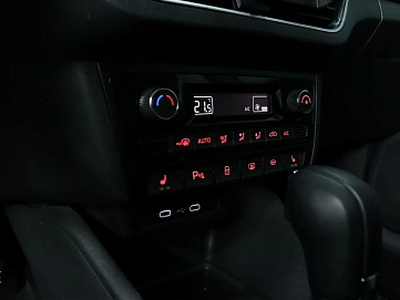 Volkswagen Polo, 2020г., передний привод, робот