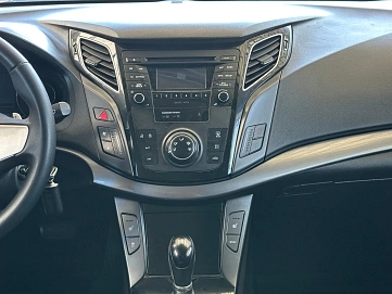 Hyundai i40, 2013г., передний привод, автомат