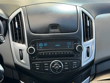 Chevrolet Cruze, 2014г., передний привод, механика