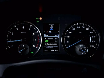 Toyota Alphard, 2016г., передний привод, автомат