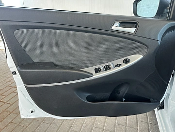 Hyundai Solaris, 2014г., передний привод, механика