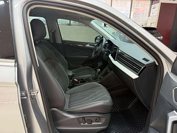 Volkswagen Tiguan, 2022г., передний привод, робот