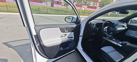 Mercedes-Benz GLB, 2020г., полный привод, робот