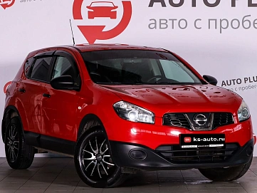 Nissan Qashqai, 2013г., передний привод, вариатор