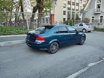 Opel Astra, 2008г., передний привод, механика