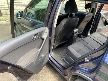 Volkswagen Tiguan, 2011г, полный привод, автомат