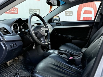 Mitsubishi Lancer, 2010г., передний привод, автомат