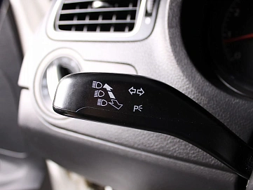 Volkswagen Polo, 2013г., передний привод, автомат