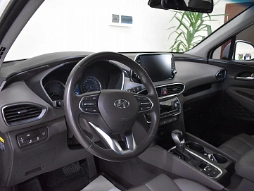 Hyundai Santa Fe, 2019г., передний привод, автомат