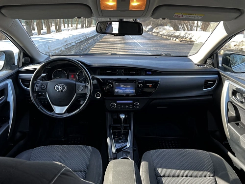 Toyota Corolla, 2013г, передний привод, вариатор