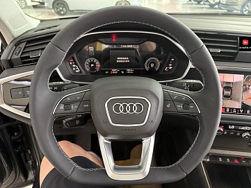 Audi Q3, 2022г., передний привод, робот