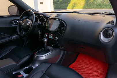 Nissan Juke, 2012г., передний привод, вариатор