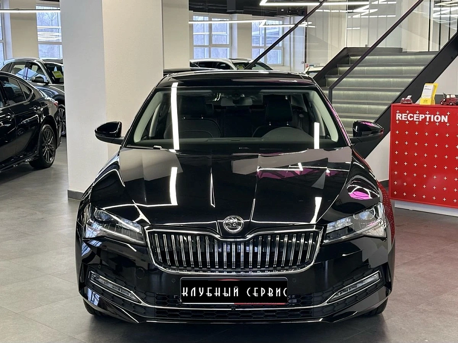 Skoda Superb, 2025г., передний привод, робот