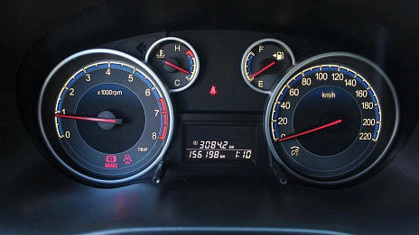 Suzuki SX4, 2011г., передний привод, механика