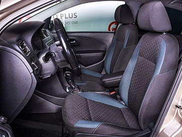 Volkswagen Polo, 2019г., передний привод, автомат