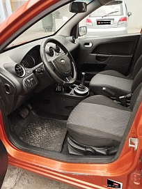 Ford Fiesta, 2004г., передний привод, робот