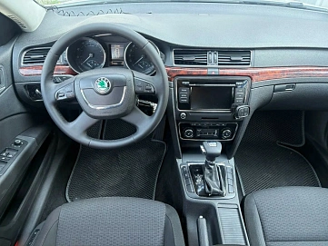 Skoda Superb, 2010г., передний привод, автомат
