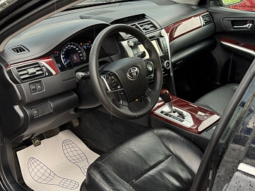 Toyota Camry, 2012г., передний привод, автомат