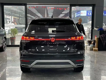 Volkswagen Tayron, 2022г., передний привод, робот