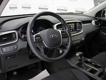 Kia Sorento, 2020г., передний привод, автомат