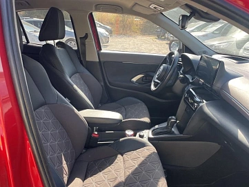 Toyota Yaris Cross, 2022г, передний привод, вариатор
