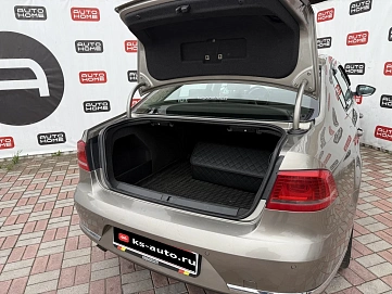 Volkswagen Passat, 2013г., передний привод, робот