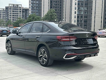 Volkswagen Lavida, 2023г., передний привод, робот