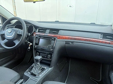 Skoda Superb, 2010г., передний привод, автомат