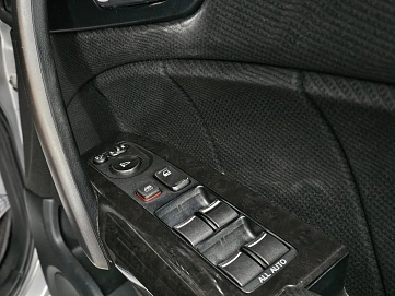 Honda Elysion, 2009г., передний привод, автомат