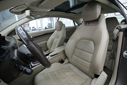 Mercedes-Benz E-Класс, 2012г., задний привод, автомат