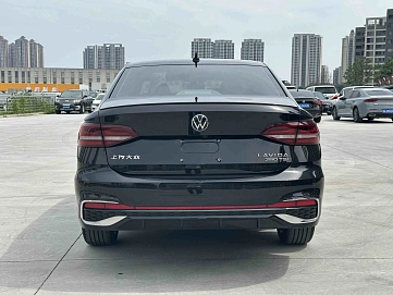 Volkswagen Lavida, 2023г., передний привод, робот