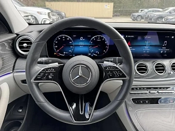 Mercedes-Benz E-Класс, 2022г., задний привод, автомат