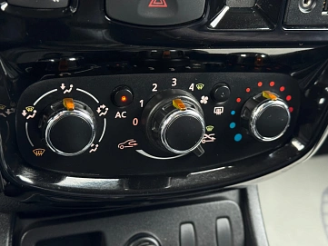 Nissan Terrano, 2015г., передний привод, механика