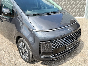 Hyundai Staria, 2022г., передний привод, автомат