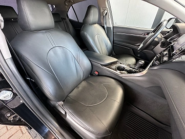 Toyota Camry, 2021г., передний привод, автомат