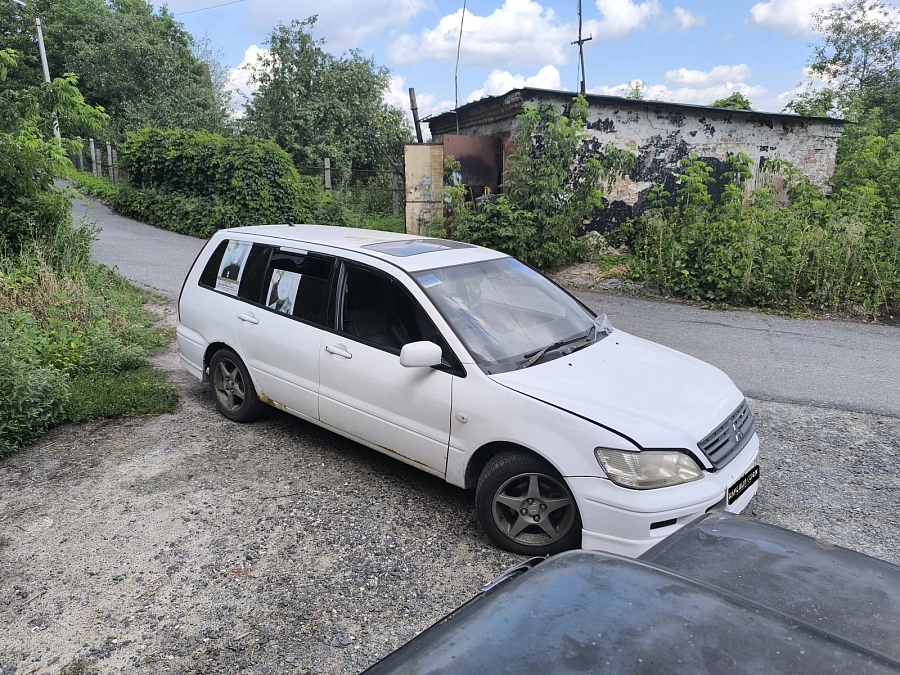 Mitsubishi Lancer, 2001г., передний привод, вариатор