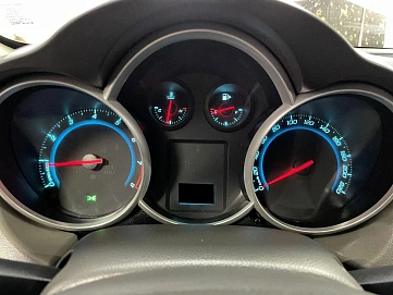 Chevrolet Cruze, 2010г., передний привод, механика