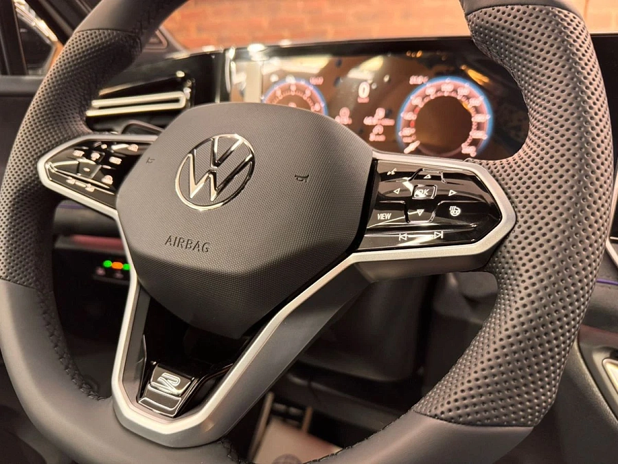 Volkswagen Tiguan, 2026г., полный привод, робот
