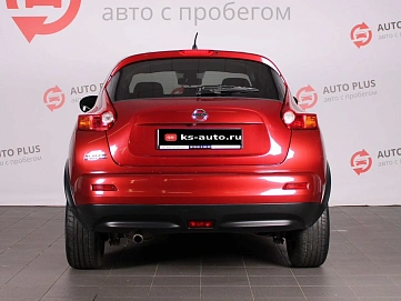 Nissan Juke, 2012г., передний привод, вариатор