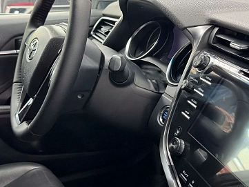 Toyota Camry, 2020г., передний привод, автомат