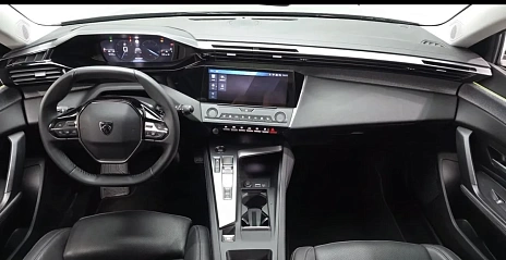 Peugeot 308, 2022г., передний привод, автомат