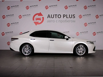 Toyota Camry, 2019г., передний привод, автомат