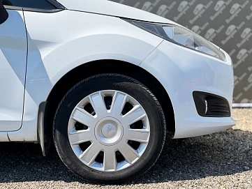 Ford Fiesta, 2015г., передний привод, робот
